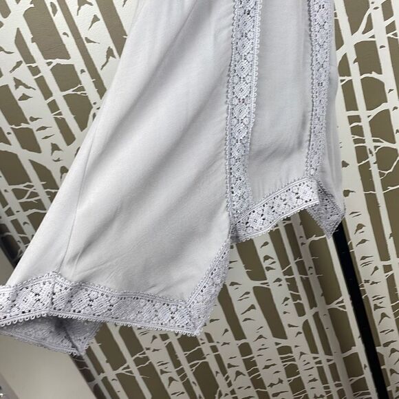 NEW $29 Boho Grey Embroidered Trim Shark Bite Long Line Tank Top sz S - Picture 6 of 10